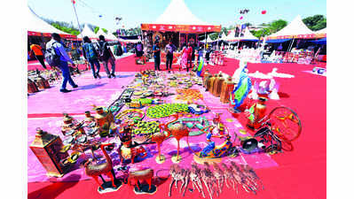 ‘Hunar Haat’ gives artisans a chance to go global: Purohit