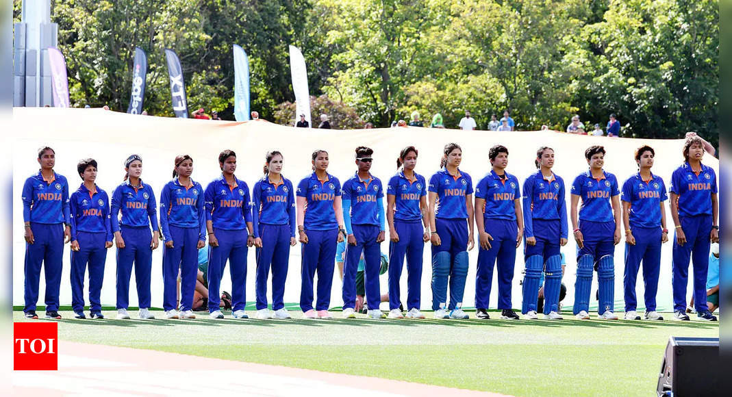 India vs South Africa Live Score, Women’s World Cup 2022: Semifinal berth at stake as India face South Africa in much-win game  – The Times of India