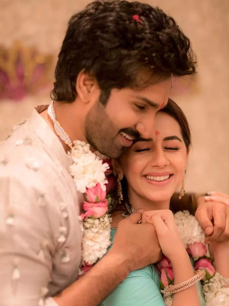 10 inside pictures from Aadhi Pinisetty and Nikki Galrani’s engagement