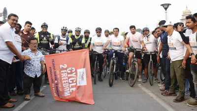 Tejasvi Surya cycles 75 kms from Bengaluru to Kolar, celebrating Azadi Ka Amrit Mahotsav