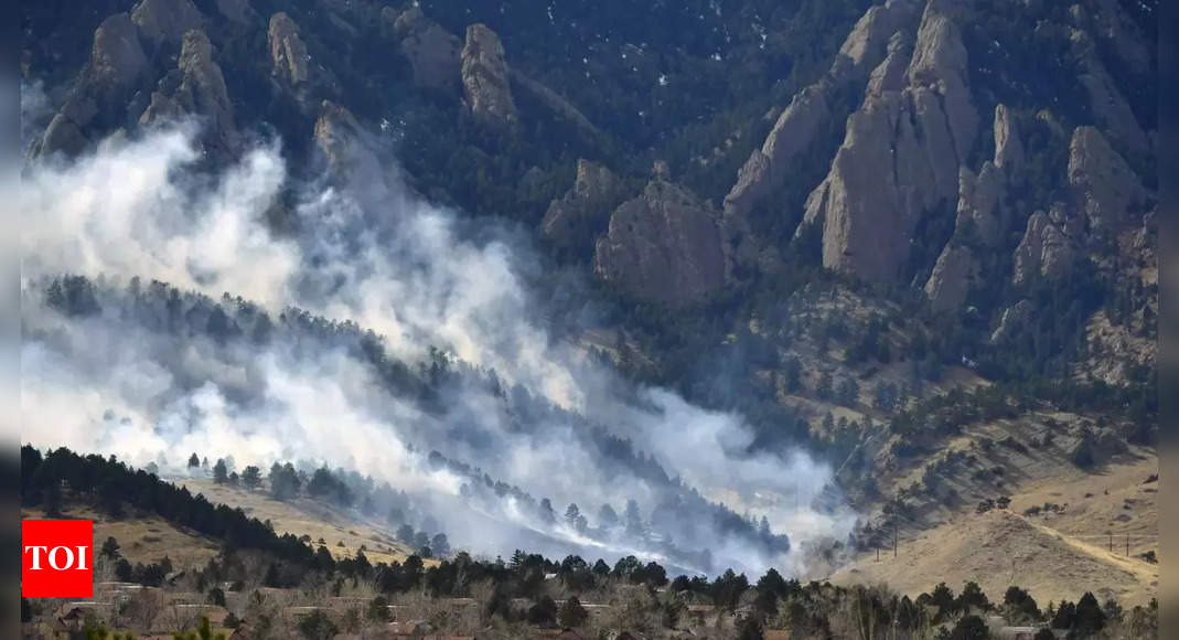 Thousands evacuated as Colorado fights latest fire – Times of India