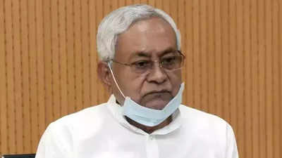 Bihar: Youth attacks Nitish Kumar, CM asks officers not to take action against him