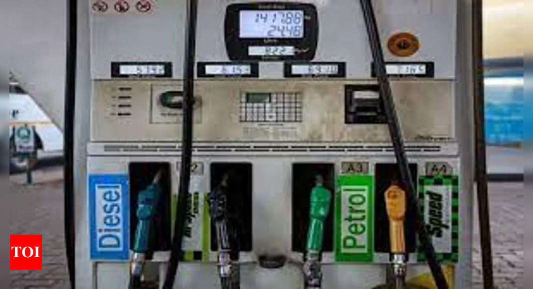 पेट्रोल: पेट्रोल और डीजल की कीमतों में छह दिनों में पांचवीं बढ़ोतरी देखी गई – टाइम्स ऑफ इंडिया