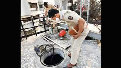 Toxic gas kills 2 in Thane water tank, 2 critical