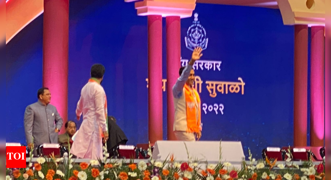 Pramod Sawant takes oath as Goa CM; 8 ministers also sworn in