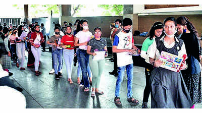 1,630 students remain absent in Surat city