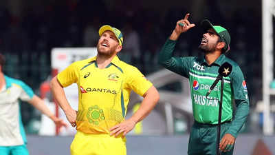 Shaheen out as Pakistan send Australia in to bat in first ODI