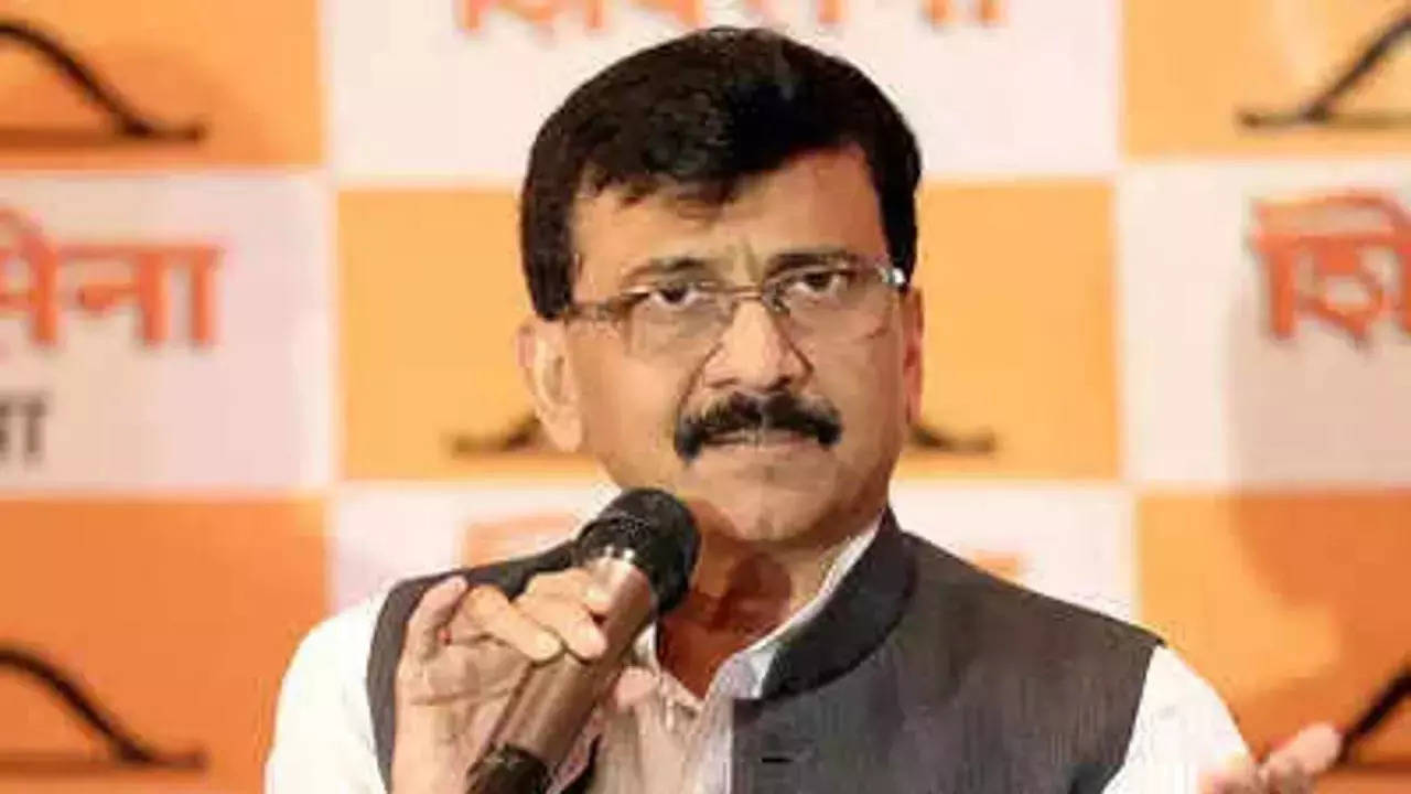 Maharashtra: Shiv Sena's Sanjay Raut chooses silence over words | Mumbai  News - Times of India