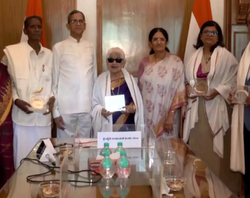 
Chief Justice of India NV Ramana felicitates Padma Awardees at his residence in Delhi
