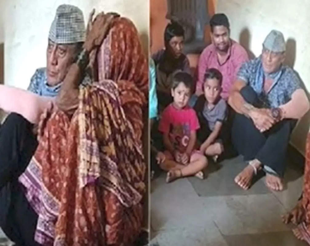 
Jackie Shroff visits Pune to meet the family of an employee who lost his father; wins internet with his gesture
