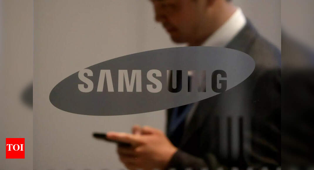 samsung:  This may be the smartphone Samsung is working on under the codename ‘Project Diamond’ – Times of India