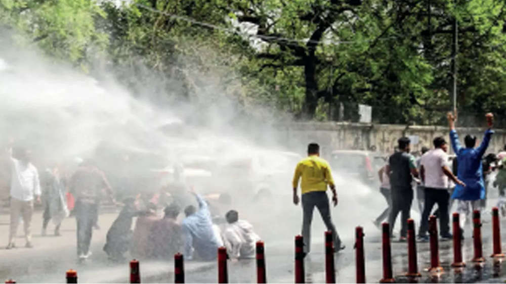 Photos of protests outside Delhi CM Arvind Kejriwal's house
