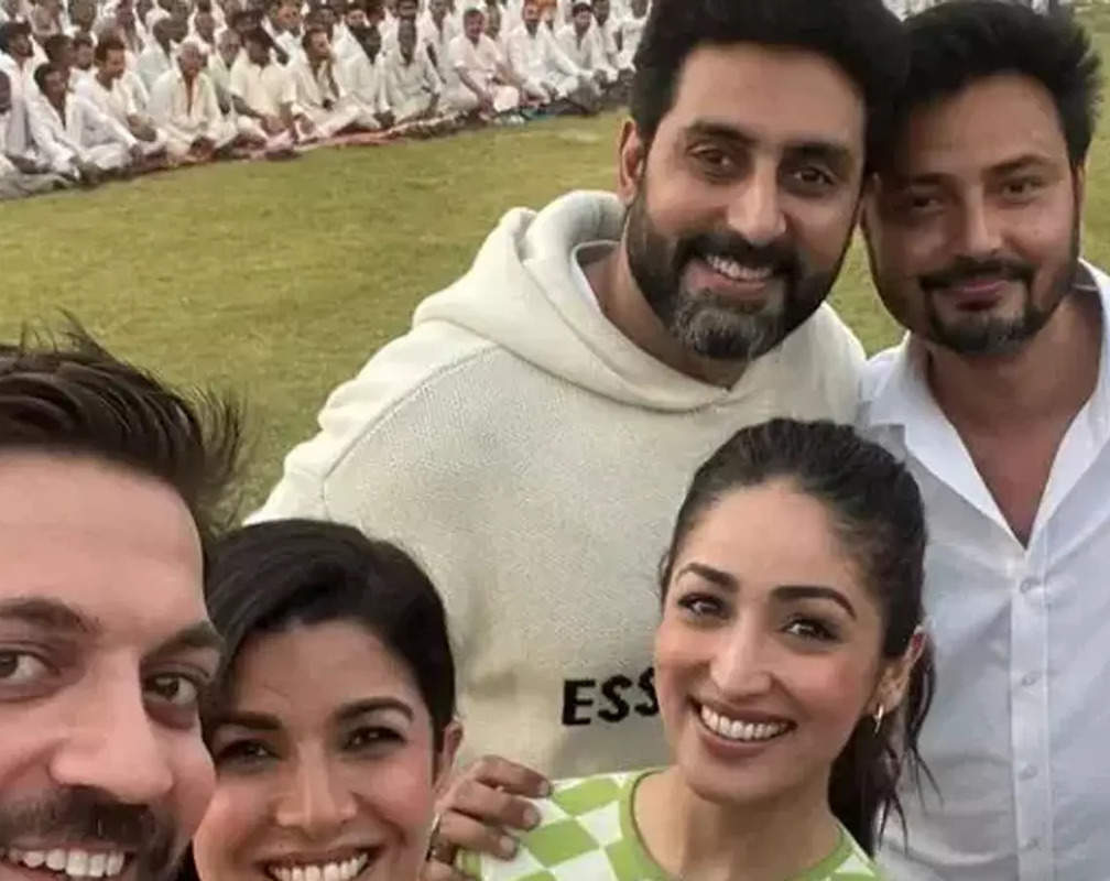 
Abhishek Bachchan holds a special screening of 'Dasvi' for Agra jail inmates
