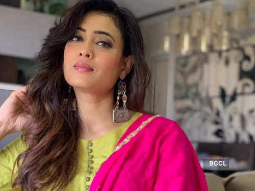 Shweta Tiwari bags a project with director Rohit Shetty; a look at