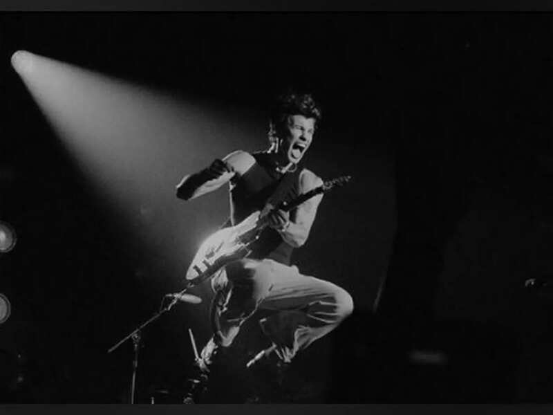 Shawn Mendes' first song for 2022 'When You're Gone' out now English