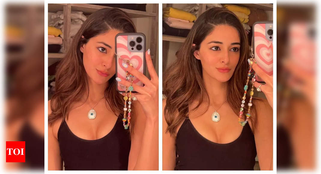 Ananya Panday has her mirror selfie game right on point as she stuns in a black outfit – See photos – Times of India