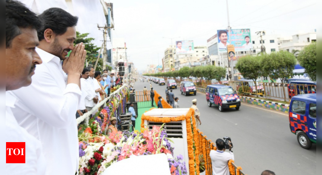 Andhra Pradesh CM Jagan Mohan Reddy flags off 500 Thalli Bidda vehicles ...