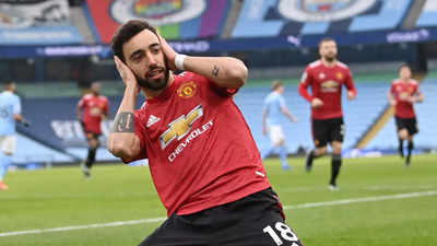 Bruno Fernandes Signs New Manchester United Deal Until 2026 | Football ...