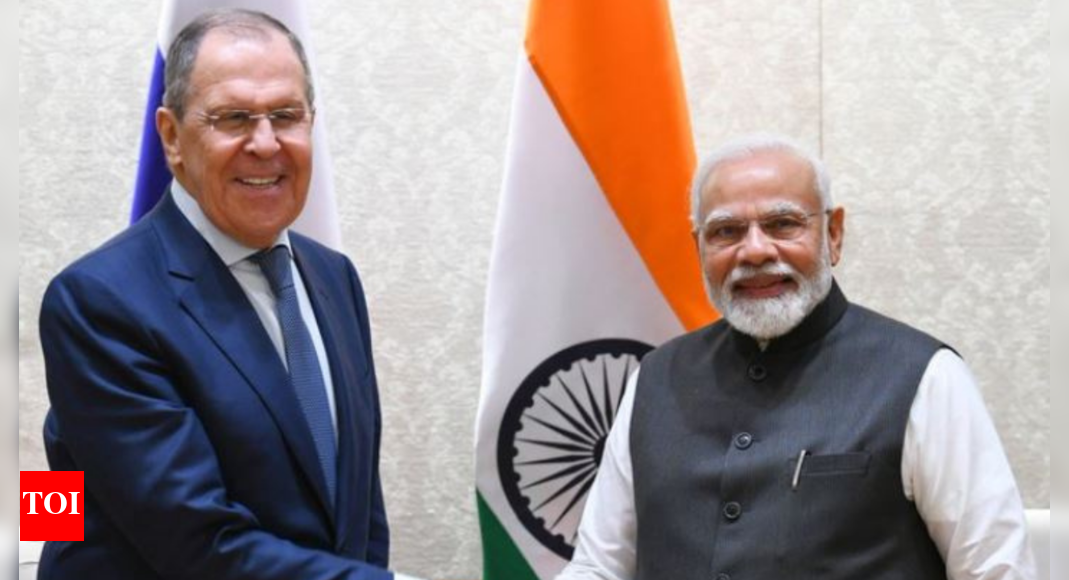 India ready to aid Ukraine peace efforts, PM tells Russian foreign min