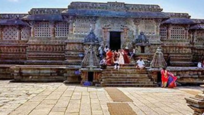 Beautiful Sculpture on the Ornate Outer Wall of Chennakeshava Temple, Belur,  Karnataka, India Stock Photo - Image of empire, excellence: 114609892