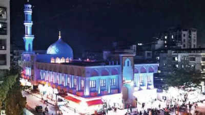 Modern gadgets, lights welcome worshippers at Mumbai's Mira Road mosque