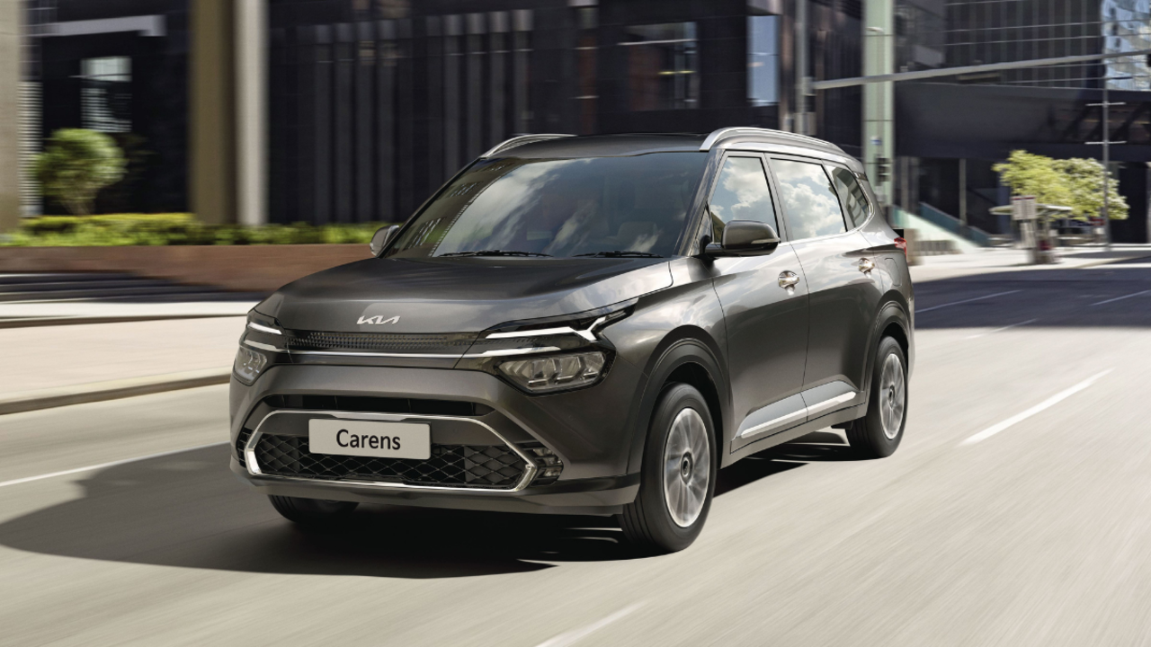 Kia Carens price hiked by up to Rs 60,000: New price list - The Times of  India