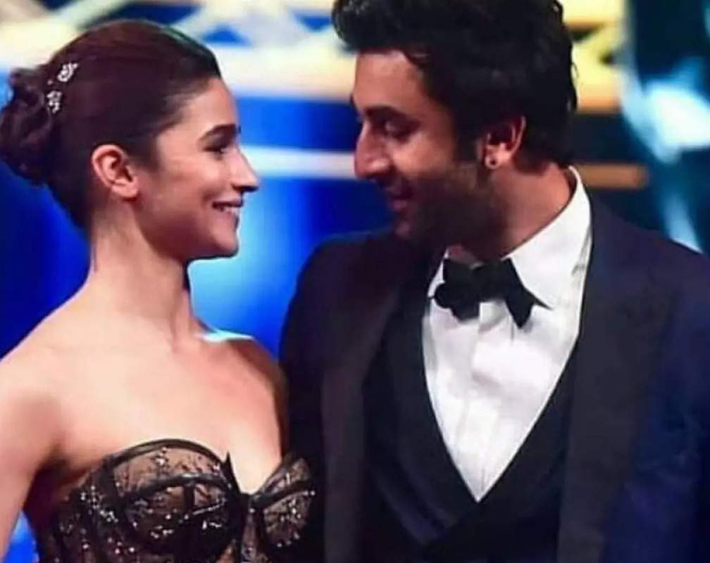 
Wedding bells for Alia Bhatt & Ranbir Kapoor finally! Coupe to tie the knot in 2nd week of April
