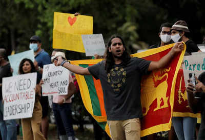 Lankan economic crisis: Rajapaksa's grip on power weakens as dissidents plan to ditch govt