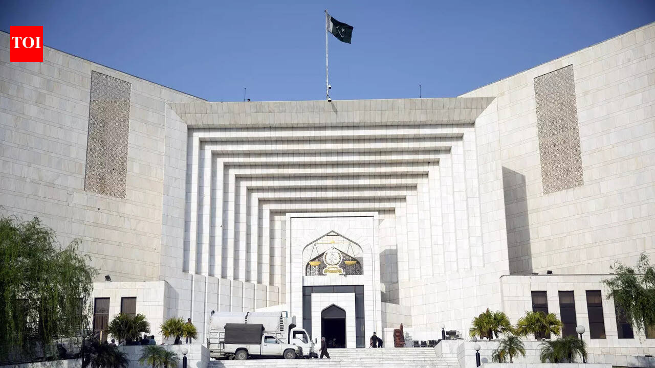 Pakistan political crisis: Constitution wrangle drags on in Supreme Court
