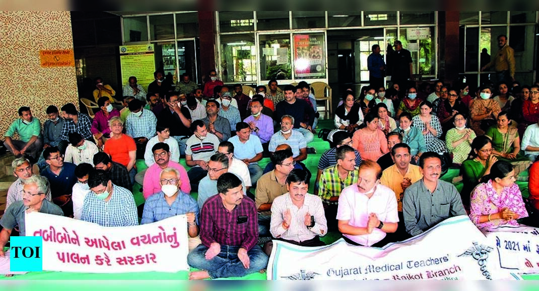 Cu Shah Hospital Docs On Strike Refuse To Perform Autopsy Of Accident