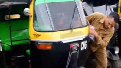 'Auto & taxi drivers to demand Rs 2-5 fare hike in Mumbai'