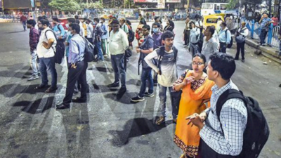Kolkata: Returning home a challenge as buses disappear in evening