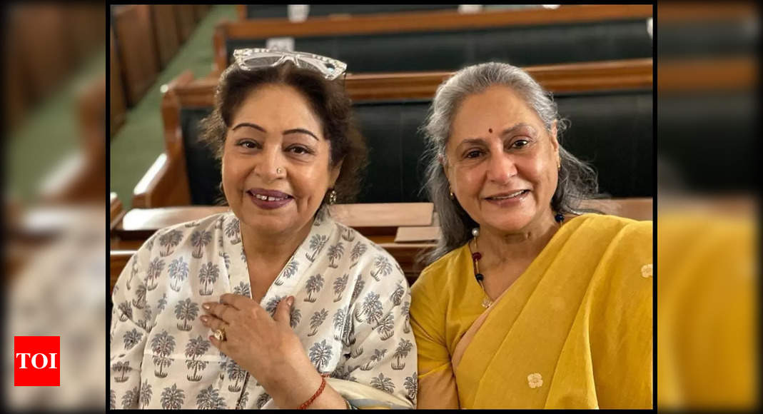 Kirron Kher shares a happy picture with Jaya Bachchan as they meet at the Parliament; Instagram user asks, ‘Jhagda nahi kiye?’ – Times of India