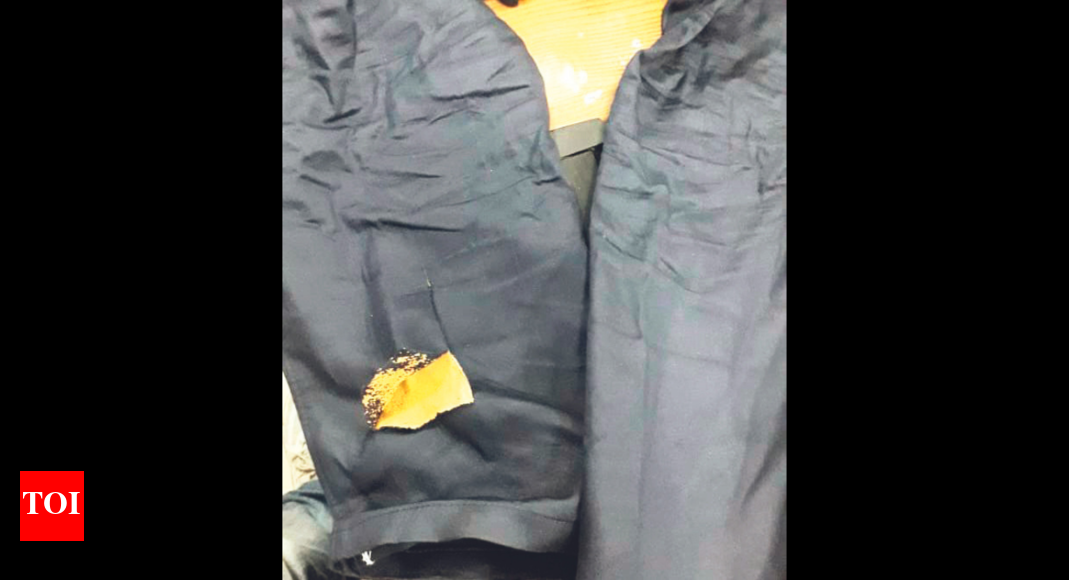 Duo uses special clothes to smuggle 3.6kg gold, arrested at Amritsar