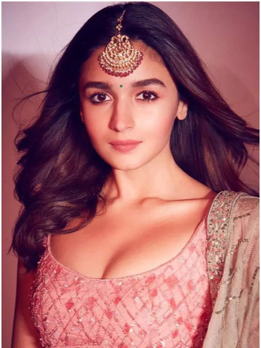 Alia Bhatt Her Hottest Wedding Style Inspiration Times Of India 8820