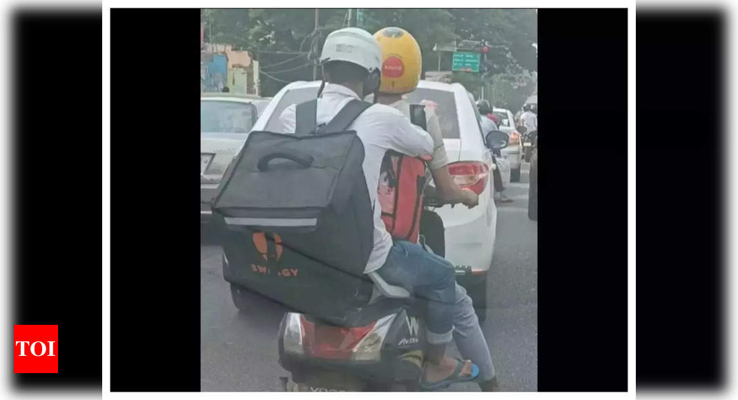 Viral Zomato delivery boy carries Swiggy agent on Vogo bike, internet calls beautiful convergence