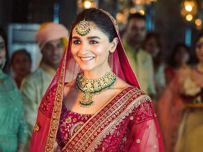 Top 10 Wedding Lehengas of Bollywood Celebrities – INFOBHARTI.COM