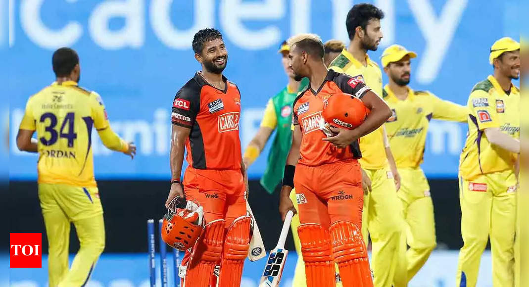 IPL 2022, CSK vs SRH: Chennai Super Kings lose to Sunrisers Hyderabad for fourth straight defeat | Cricket News – Times of India