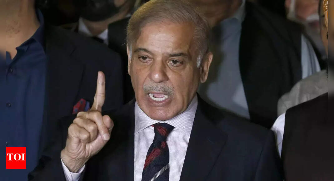 Live: PTI parl party meet chaired by Khan under way