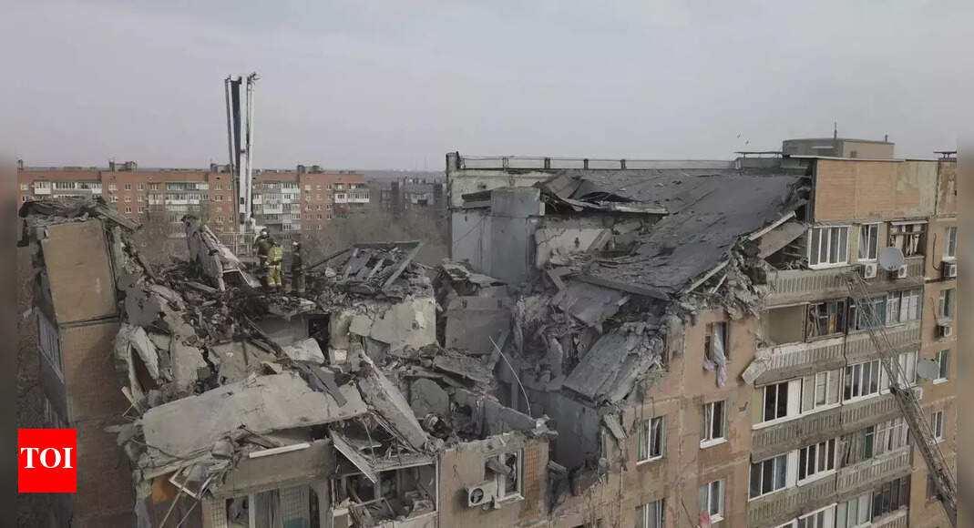 Live: Ukraine battles to avoid Mariupol&rsquo;s fall