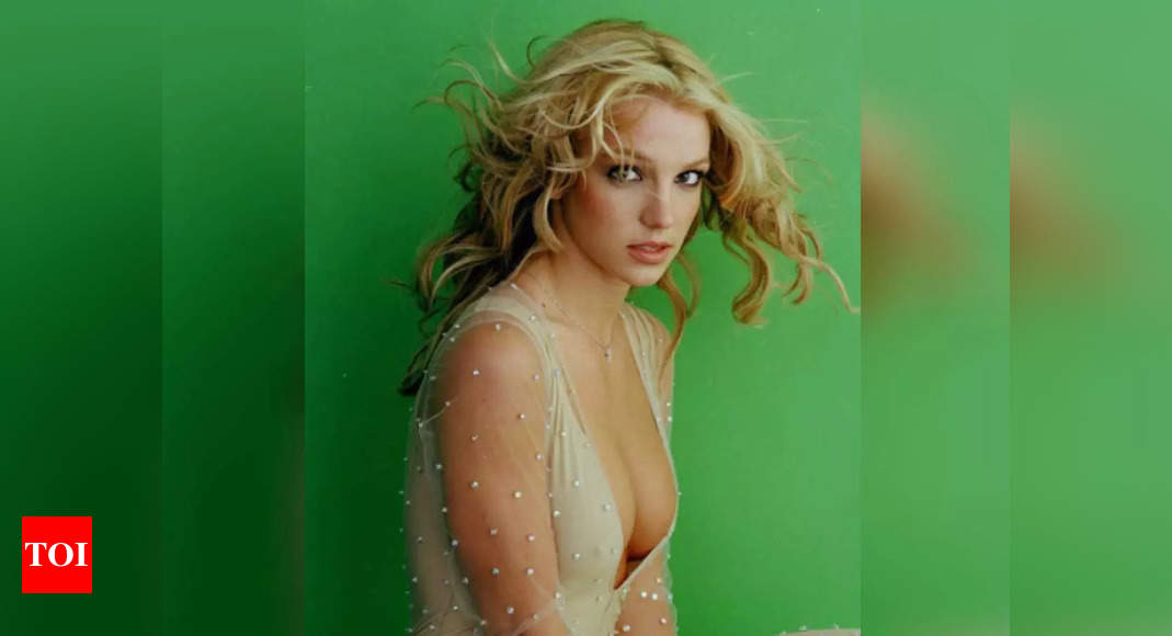 Britney Spears announces her pregnancy; pens a long note – Times of India