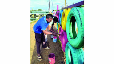 Citizens renovate tyre park