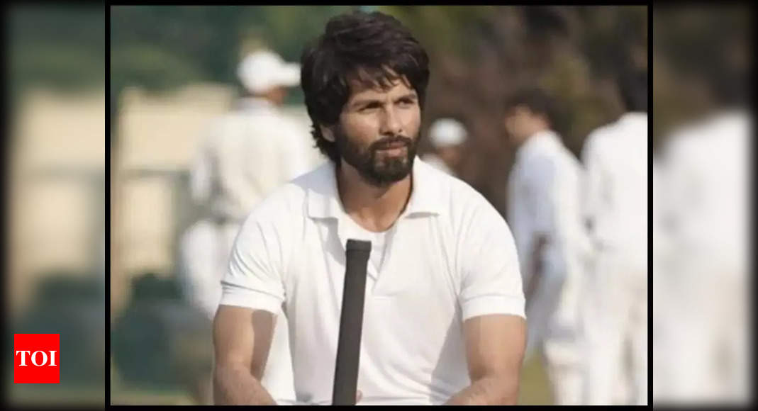 Shahid Kapoor opens up on the reports of ‘Jersey’ getting postponed to avoid clash with ‘KGF: Chapter 2’ and ‘Beast’ – Times of India