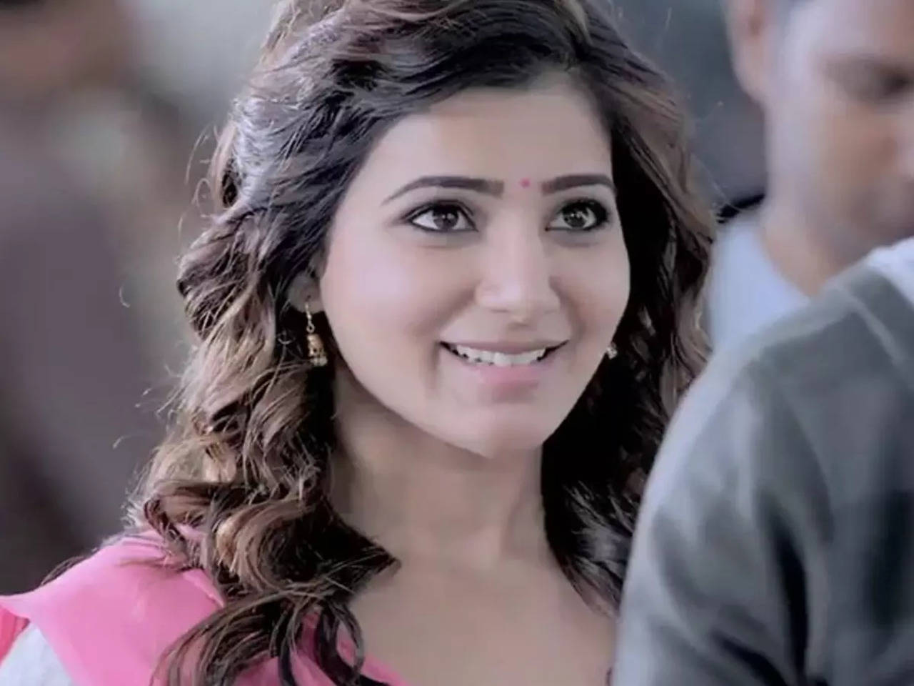 When Samantha met her 'Kaththi' co-star after a long time | Tamil ...