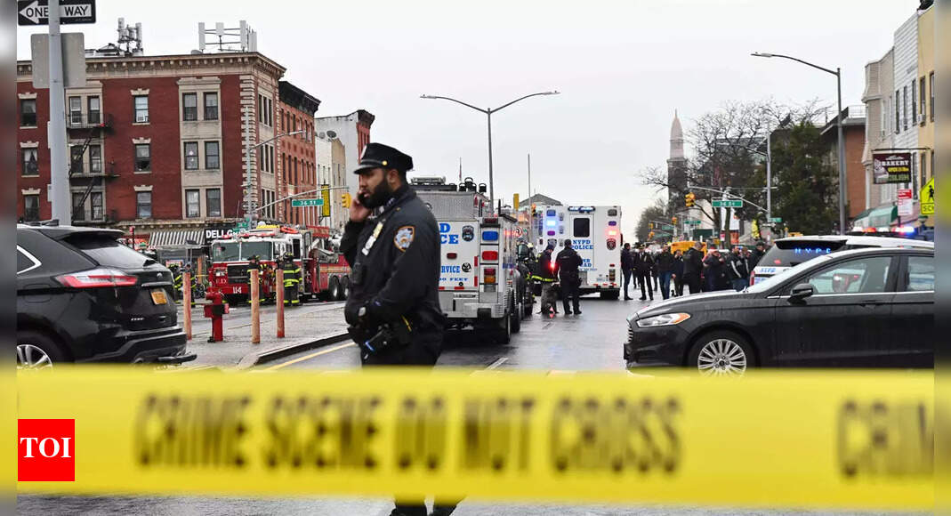 'Person of Interest' in Brooklyn subway shooting now identified as ...