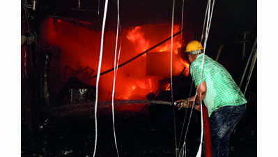 Blaze in Gomtinagar hotel, 48 rescued