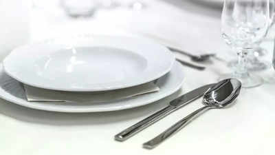 Tata CLiQ Sale Offers Upto 80% Off On Tablecloths, Dinnersets, And Other Decor Items