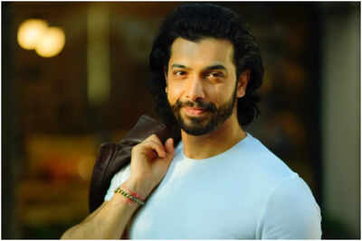 Historical characters push me out of my comfort zone, and that's what intrigues me about this genre, says Sharad Malhotra - Times of India Historical characters push me out of my comfort zone, and that's what intrigues me about this genre, says Sharad Malhotra - Times of India