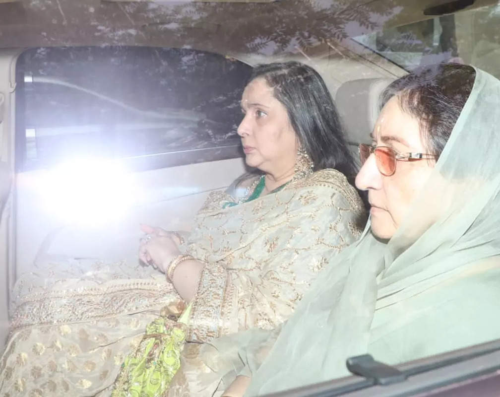 
Late Shammi Kapoor’s wife Neila Devi makes a rare appearance at Ranbir Kapoor’s residence Vastu
