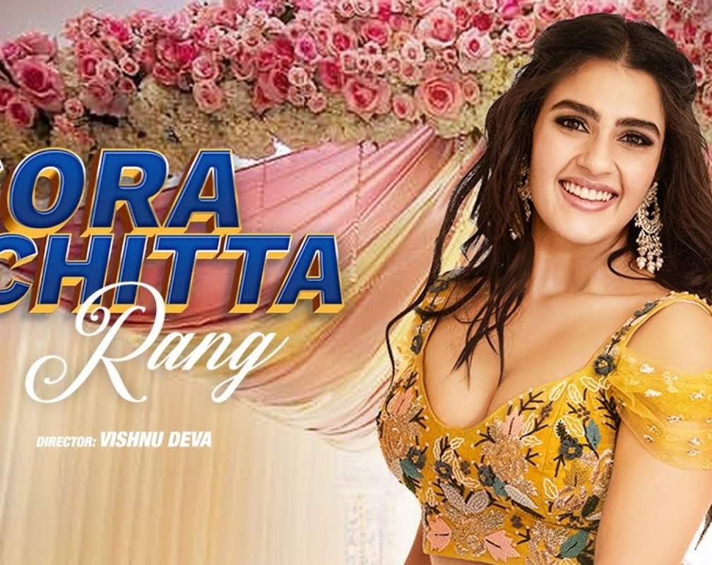 
Check Out New Hindi Hit Song Music Video - 'Gora Chitta Rang' Sung By Nikhita Gandhi
